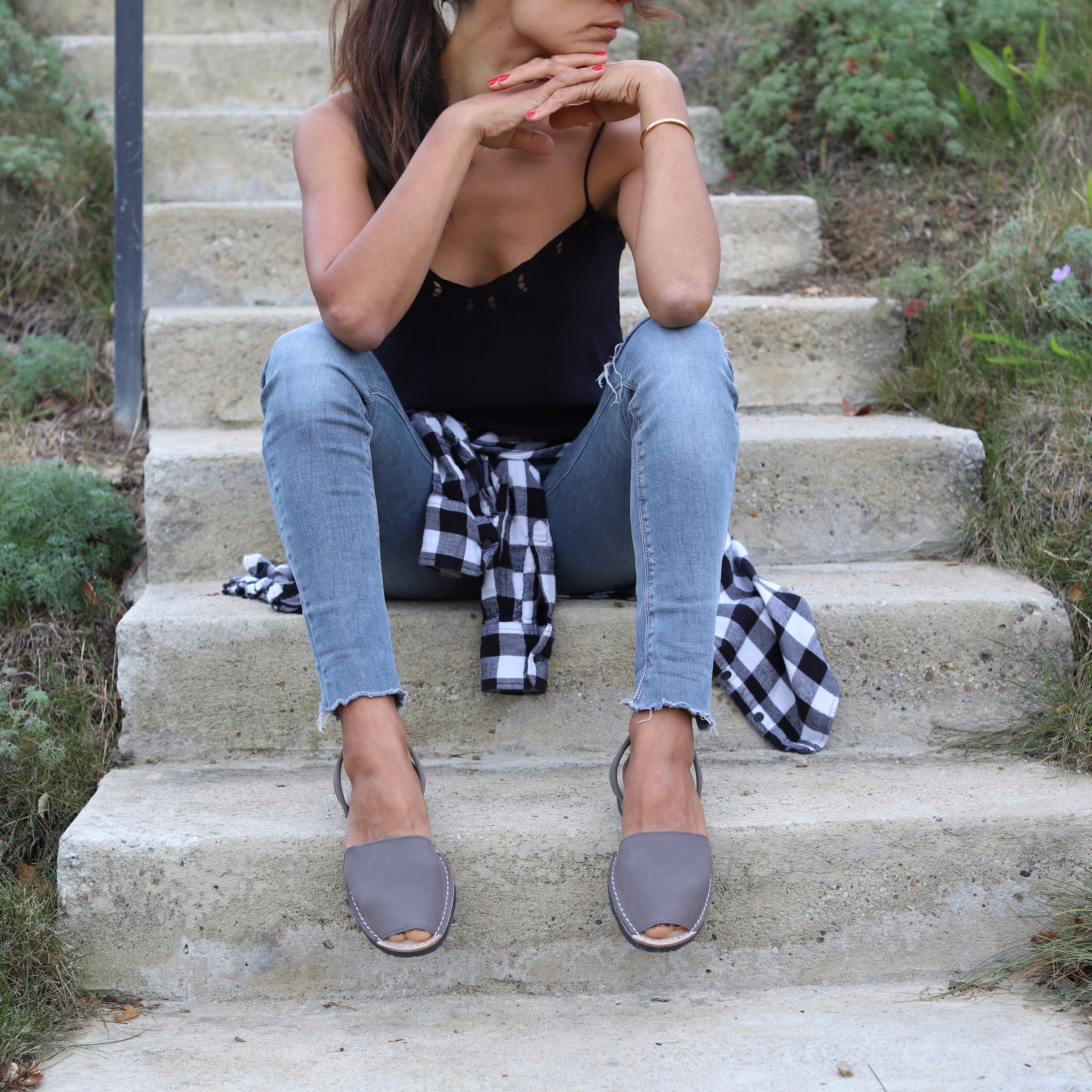 Classic dark grey sandals