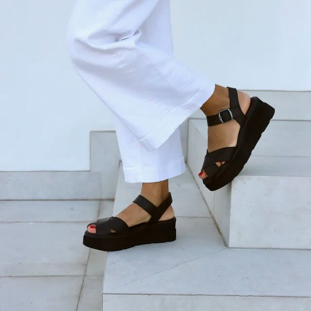 Black Palma platform sandals