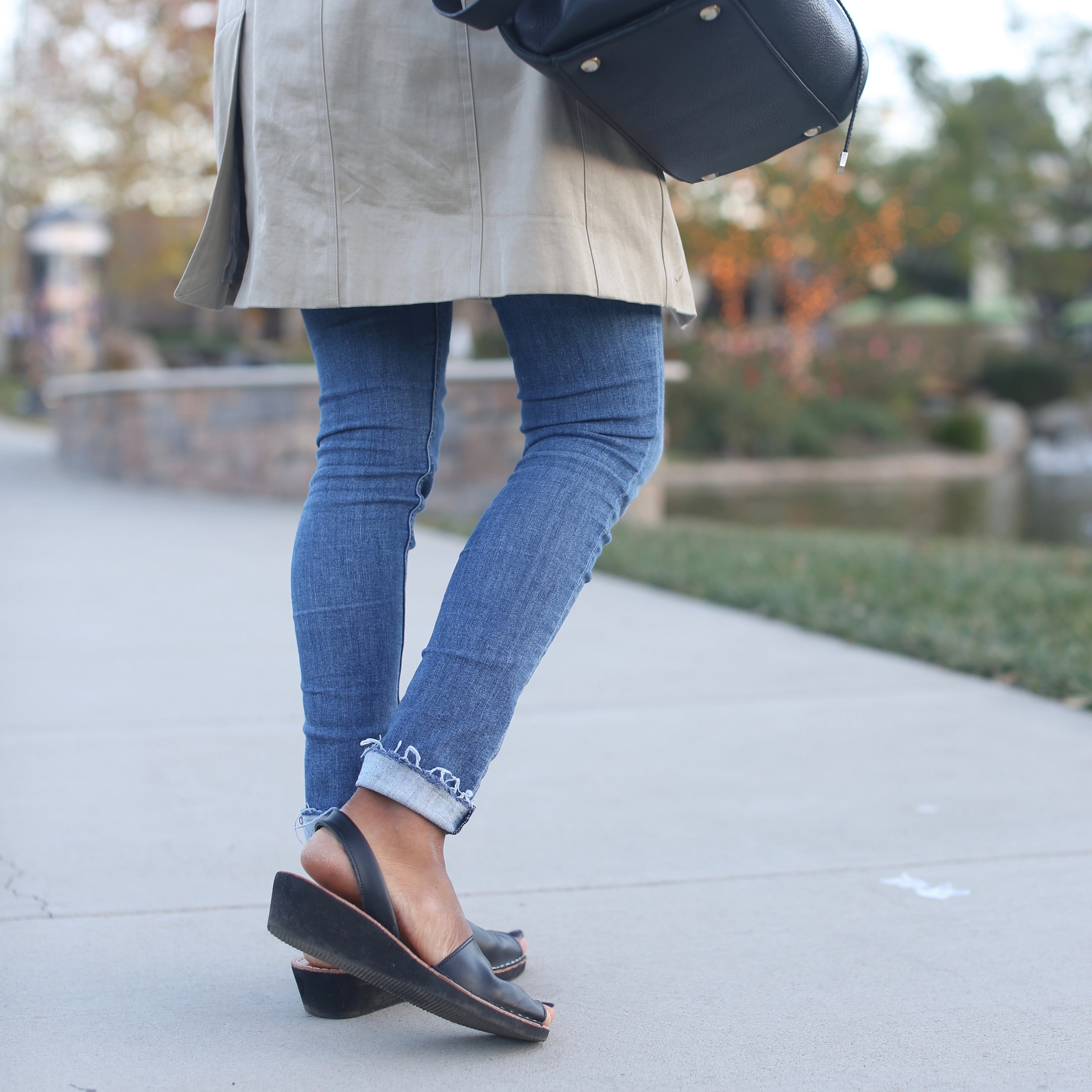 Black midi wedges